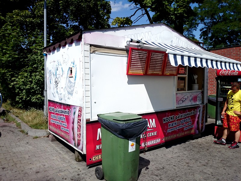 Budka MAX Gniezno Mniam-Mniam fast food Shell2